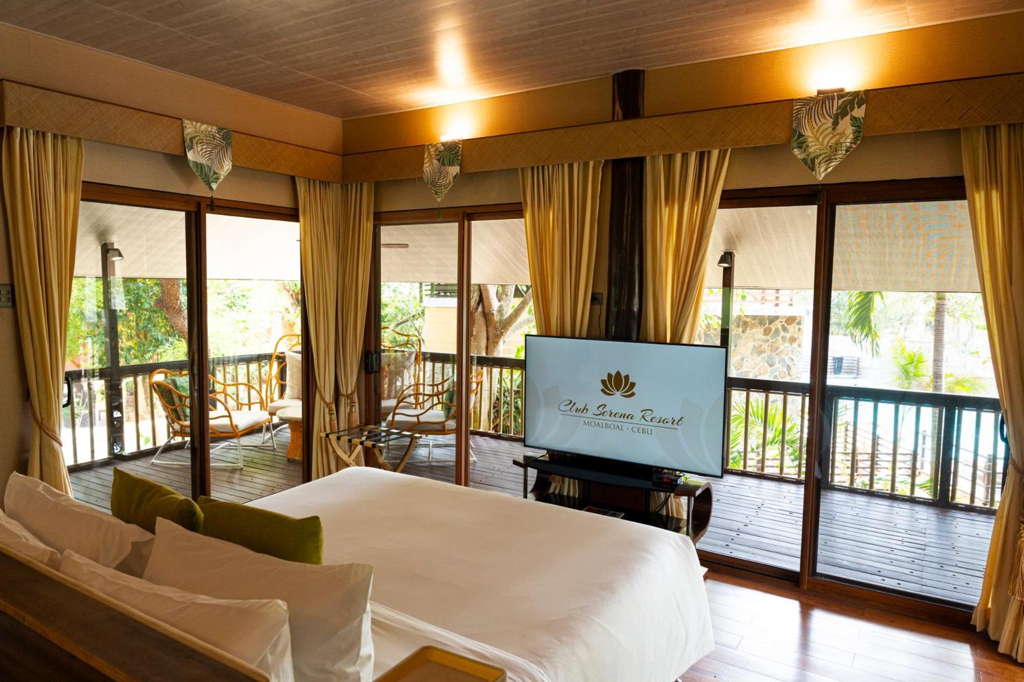 Club Serena Resort Moalboal Exterior photo