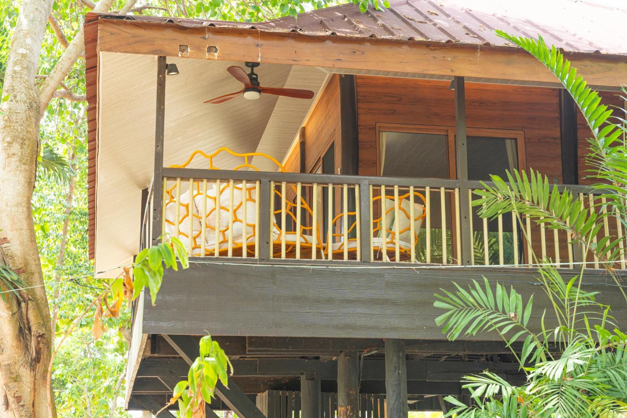Club Serena Resort Moalboal Exterior photo